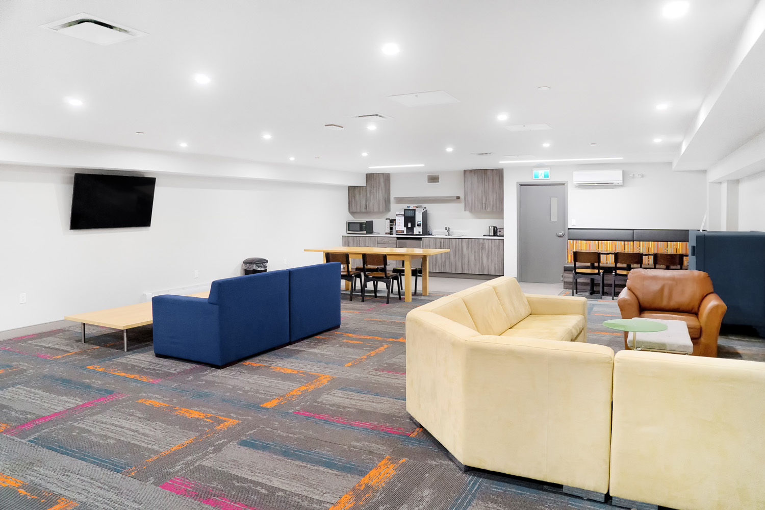 Shared guest lounge