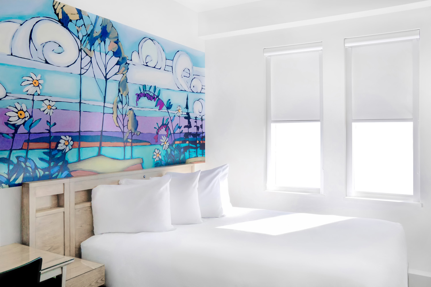 Bright king room